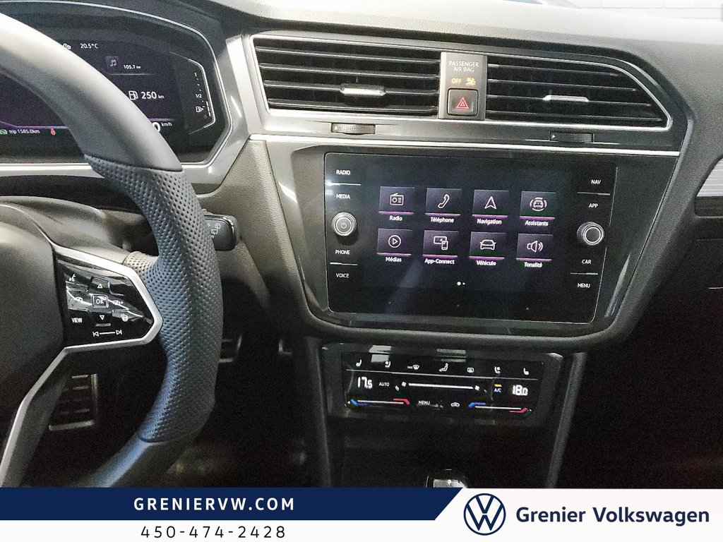 2022 Volkswagen Tiguan Highline R-Line, Cuir, Toit, Carplay in Terrebonne, Quebec - 9 - w1024h768px