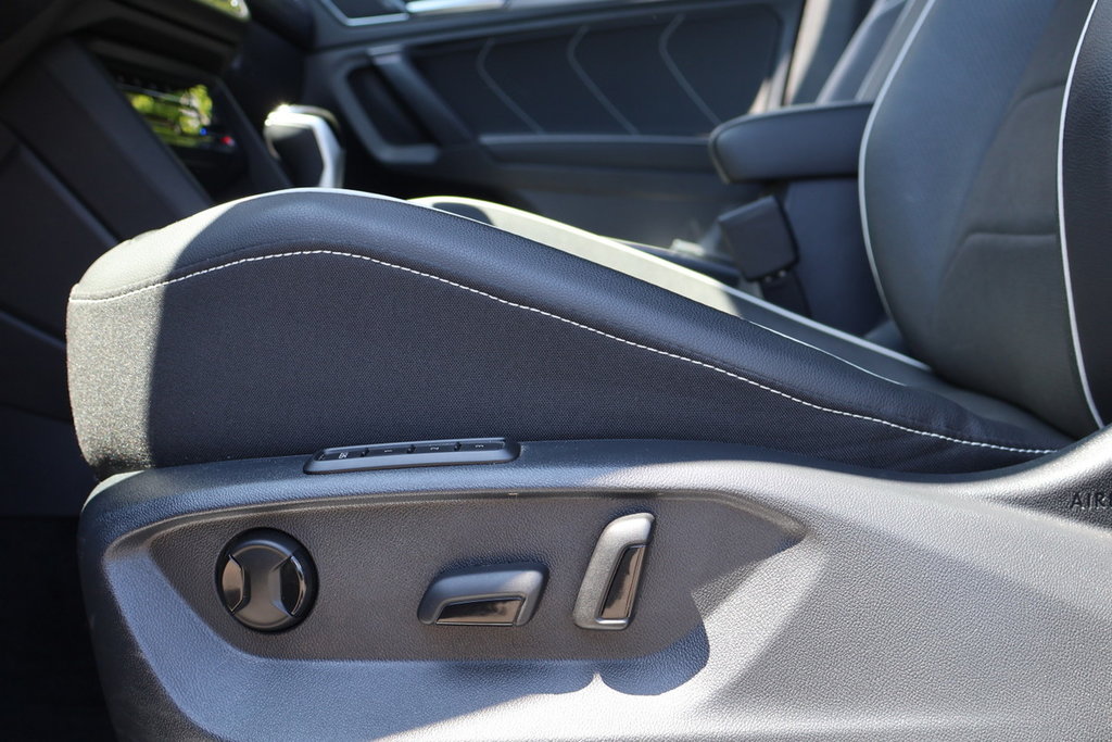 2023 Volkswagen Tiguan Highline R-Line, Cuir, Toit, Carplay in Mascouche, Quebec - 13 - w1024h768px