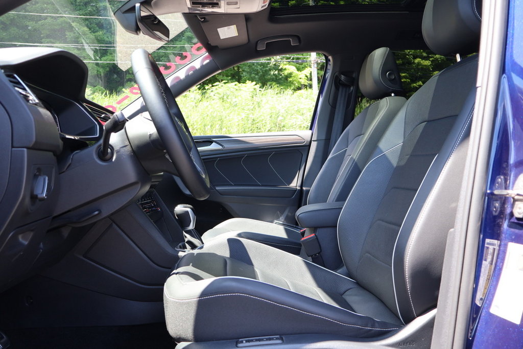 2023 Volkswagen Tiguan Highline R-Line, Cuir, Toit, Carplay in Mascouche, Quebec - 10 - w1024h768px