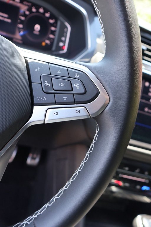 2023 Volkswagen Tiguan Highline R-Line, Cuir, Toit, Carplay in Mascouche, Quebec - 18 - w1024h768px