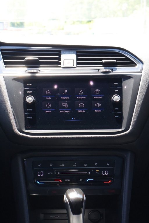 2023 Volkswagen Tiguan Highline R-Line, Cuir, Toit, Carplay in Mascouche, Quebec - 21 - w1024h768px