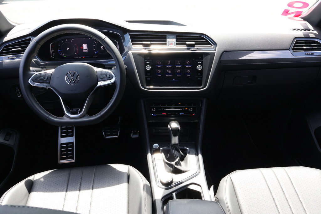 2023 Volkswagen Tiguan Comfortline, R-Line Black Ed., Jamais Accidenté in Mascouche, Quebec - 11 - w1024h768px