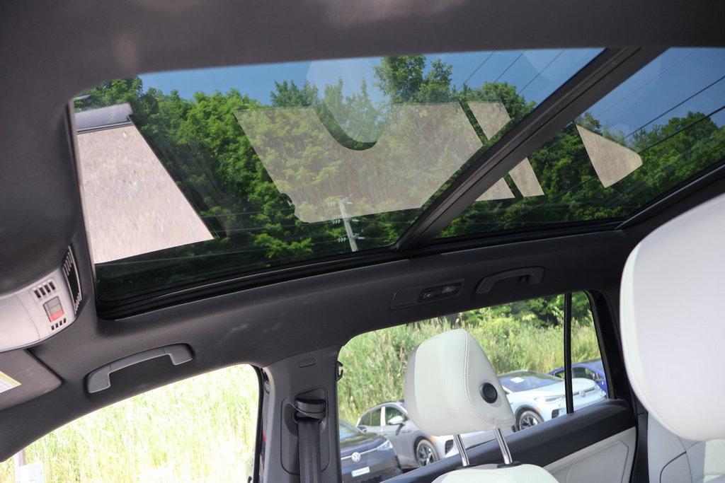 Volkswagen Tiguan Highline, R-Line, Jamais Accidenté, Banc Ventilé 2023 à Mascouche, Québec - 11 - w1024h768px