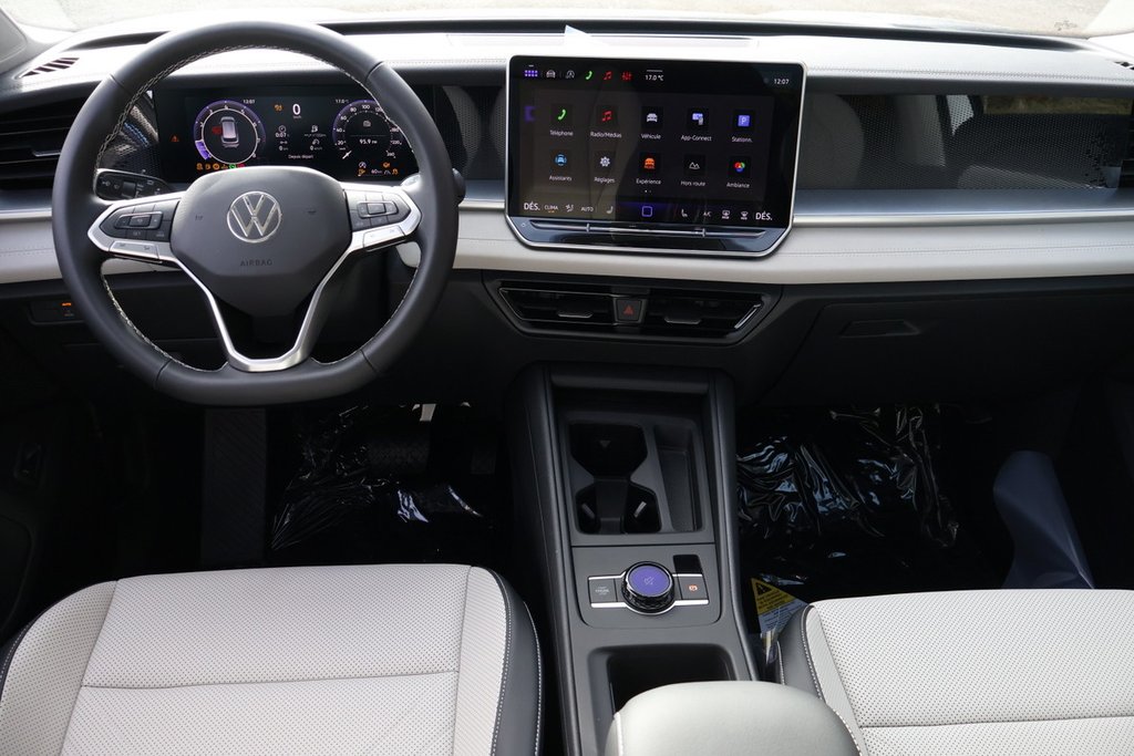 2026 Volkswagen Tiguan Comfortline 4MOTION in Mascouche, Quebec - 11 - w1024h768px