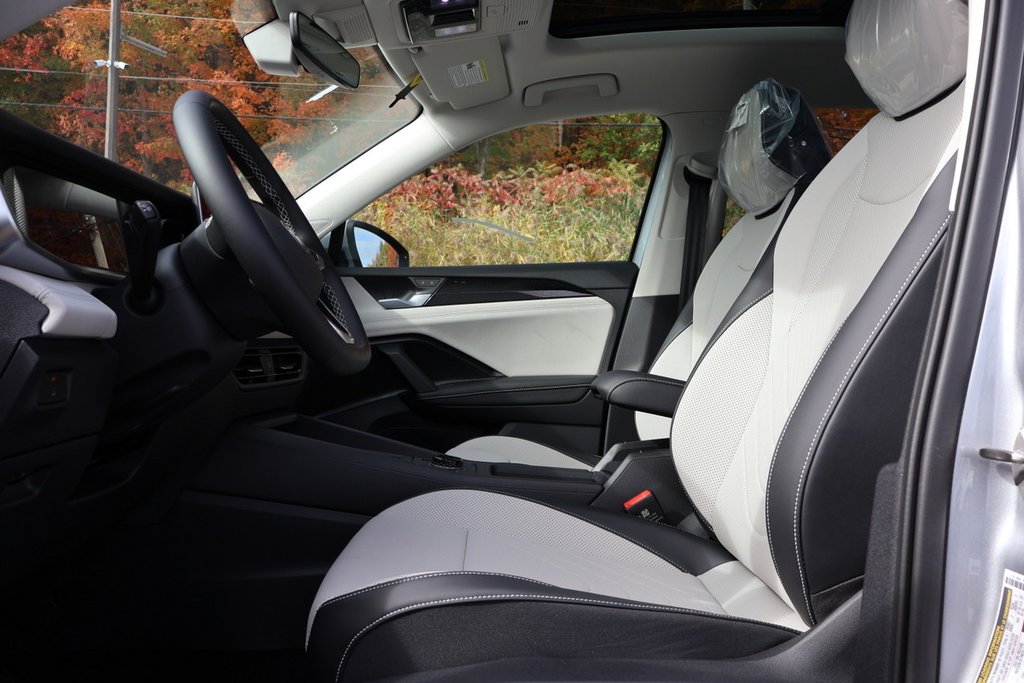 2026 Volkswagen Tiguan Comfortline 4MOTION in Mascouche, Quebec - 8 - w1024h768px