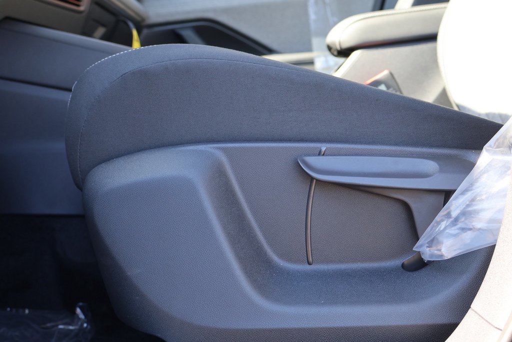 2026 Volkswagen Tiguan Trendline 4MOTION in Mascouche, Quebec - 9 - w1024h768px