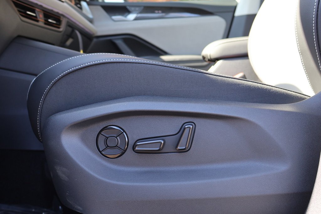 2026 Volkswagen Tiguan Comfortline 4MOTION in Mascouche, Quebec - 9 - w1024h768px