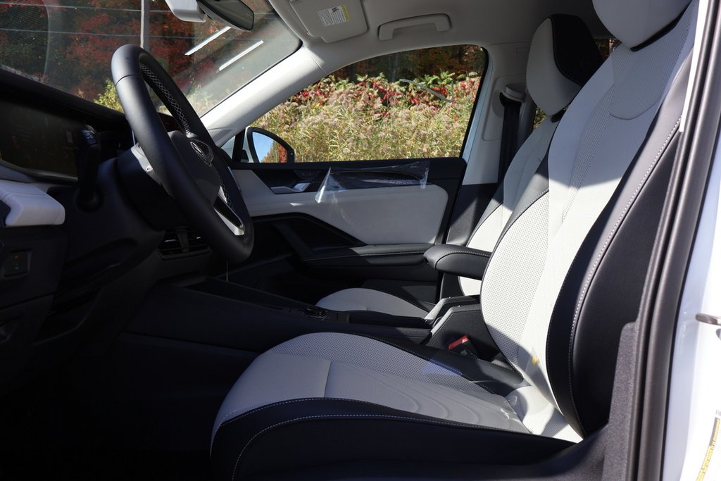 2026 Volkswagen Tiguan Comfortline 4MOTION in Mascouche, Quebec - 8 - w1024h768px