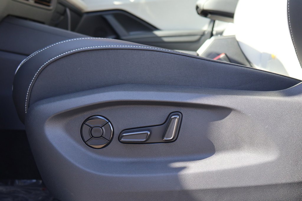 2026 Volkswagen Tiguan Comfortline 4MOTION in Mascouche, Quebec - 9 - w1024h768px