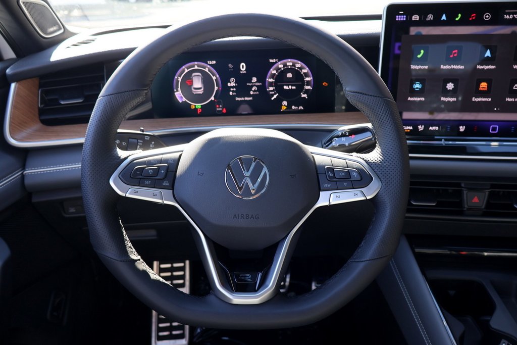 Volkswagen Tiguan Highline Turbo R-Line 4MOTION 2026 à Mascouche, Québec - 12 - w1024h768px