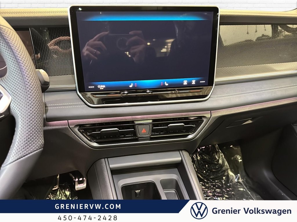 Volkswagen Tiguan Comfortline R-Line Black Edition 4MOTION 2026 à Mascouche, Québec - 9 - w1024h768px