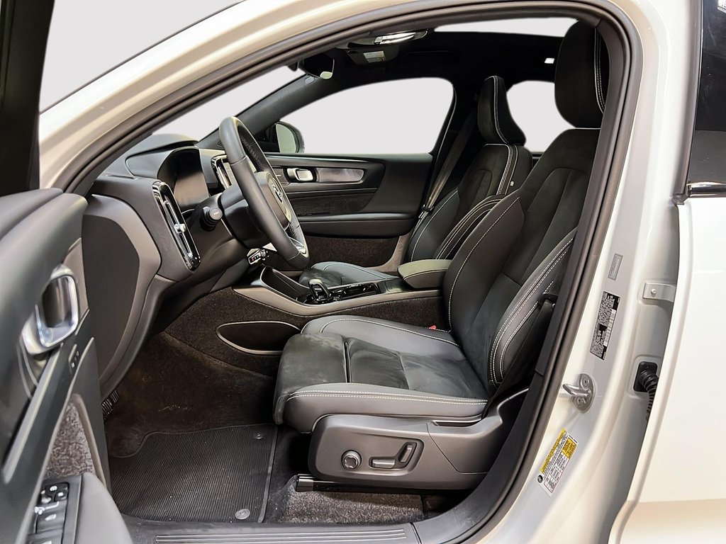 Volvo C40 RECHARGE ULTIMATE TOIT PANO NAV 4RM 2023-6