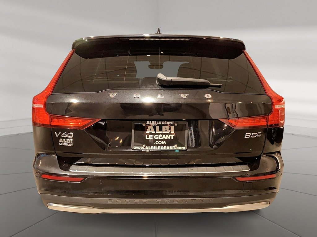 2025 Volvo V60 B5 CROSS COUNTRY CORE TOIT PANO NAV 4RM-4