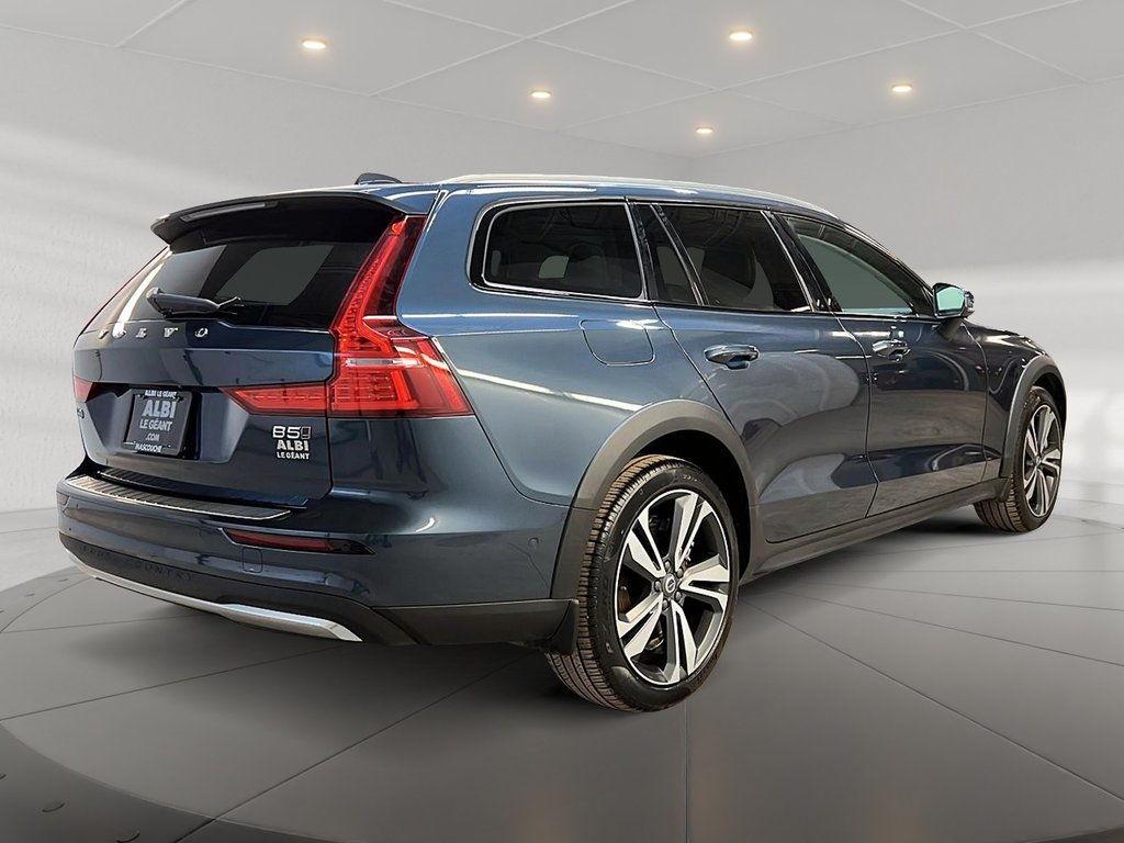 2025 Volvo V60 B5 CROSS COUNTRY PLUS CUIR TOIT PANO NAV 4RM-3