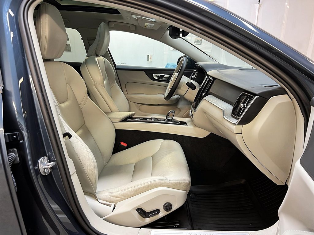 2025 Volvo V60 B5 CROSS COUNTRY PLUS CUIR TOIT PANO NAV 4RM-7