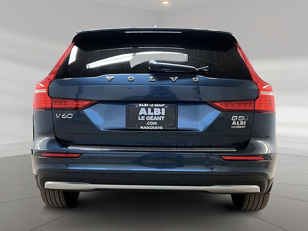 2025 Volvo V60 B5 CROSS COUNTRY PLUS CUIR TOIT PANO NAV 4RM-4