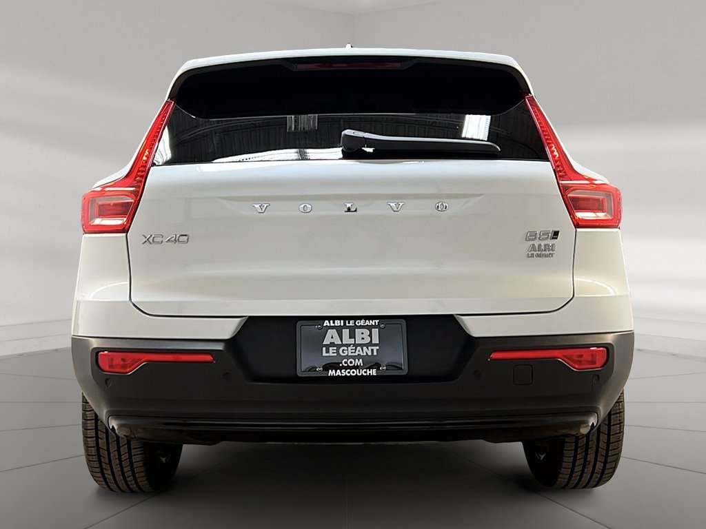 2024 Volvo XC40 B5 CORE NAV 4RM-4