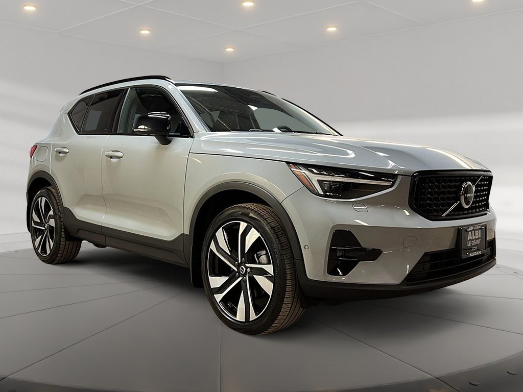 2024 Volvo XC40 B5 PLUS CUIR TOIT PANO NAV 4RM-2