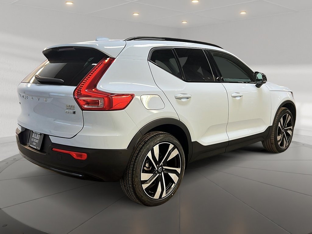 Volvo XC40 B5 PLUS CUIR TOIT PANO 4RM 2025-3