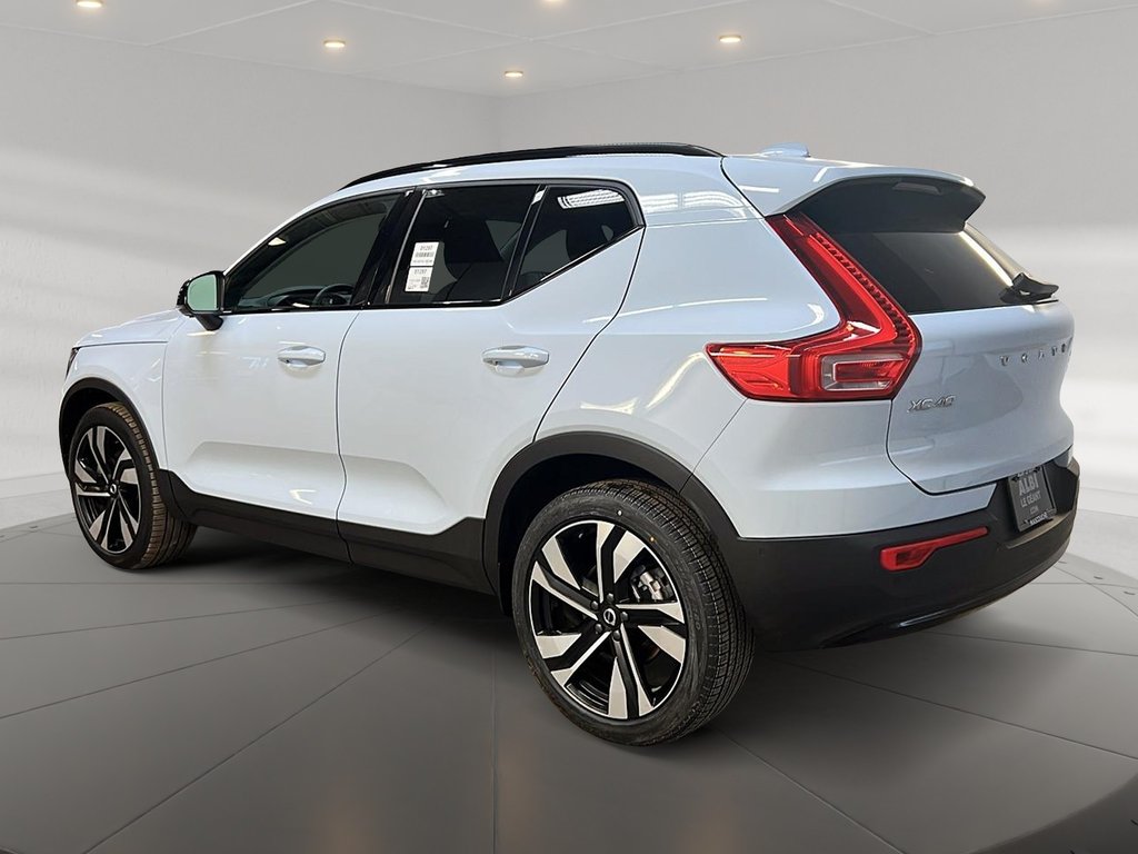 Volvo XC40 B5 PLUS CUIR TOIT PANO 4RM 2025-5