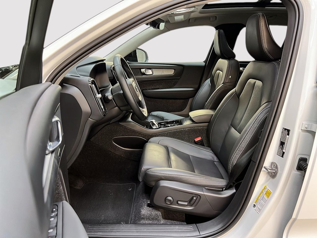 Volvo XC40 B5 PLUS CUIR TOIT PANO NAV 4RM 2025-6