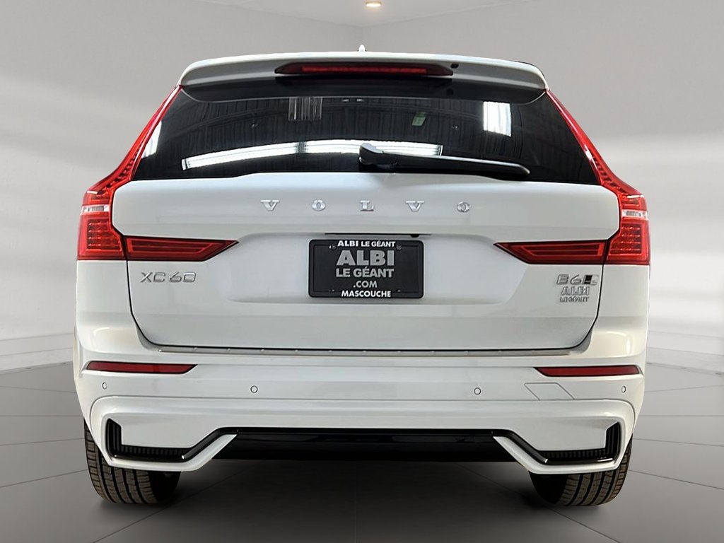 Volvo XC60 B6 PLUS DARK CUIR TOIT PANO NAV 4RM 2023-4