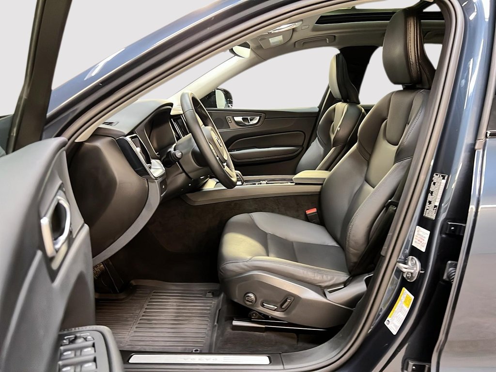 Volvo XC60 B5 CORE CUIR TOIT PANO NAV 4RM 2025-6