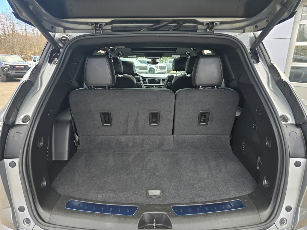 2023 Buick ENCLAVE AVENIR A TI Avenir in New Richmond, Quebec - 6 - w1024h768px