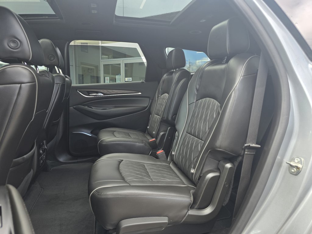 2023 Buick ENCLAVE AVENIR A TI Avenir in New Richmond, Quebec - 8 - w1024h768px