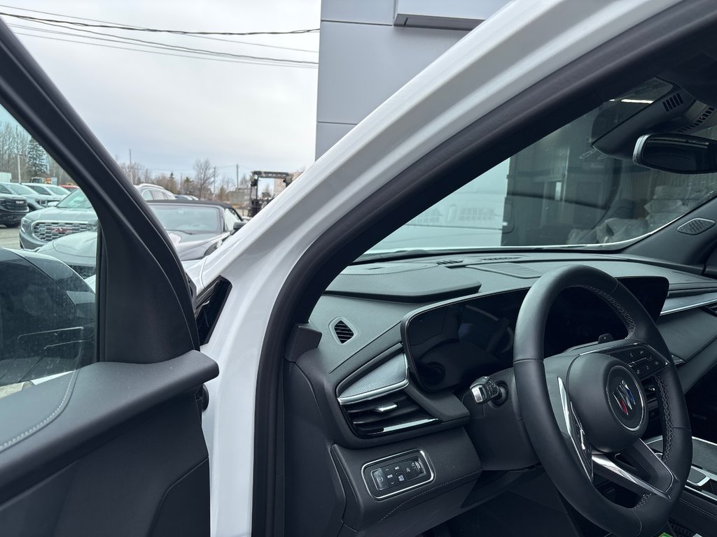 2025 Buick Enclave Sport Touring in New Richmond, Quebec - 8 - w1024h768px