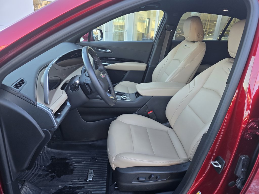 2024 Cadillac XT4 AWD Luxury in New Richmond, Quebec - 9 - w1024h768px