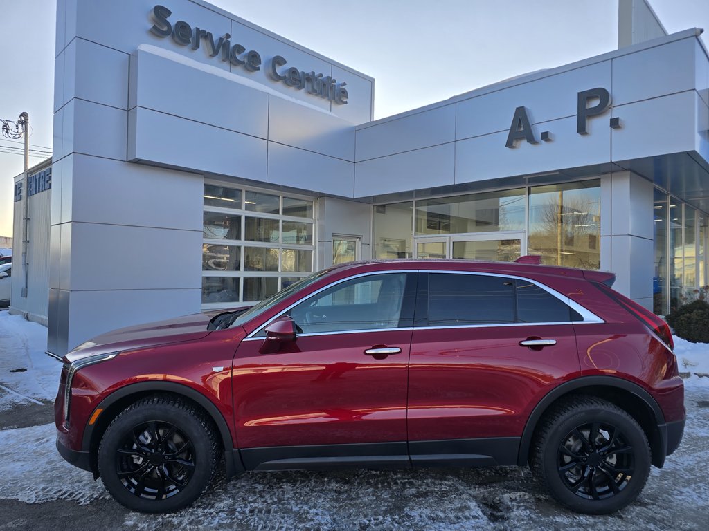 2024 Cadillac XT4 AWD Luxury in New Richmond, Quebec - 2 - w1024h768px