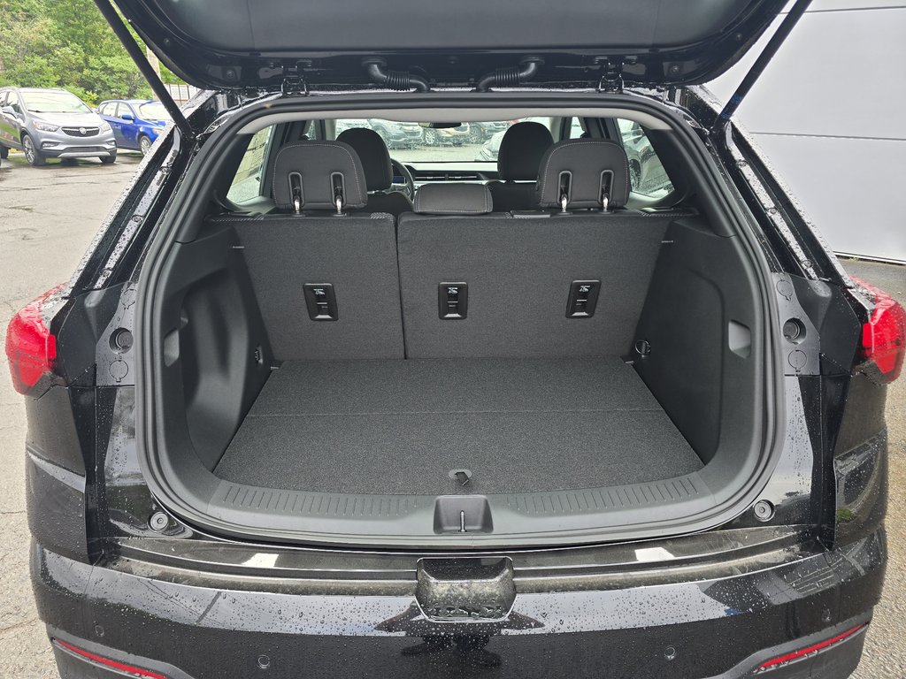 2027 Chevrolet Bolt LT in New Richmond, Quebec - 6 - w1024h768px