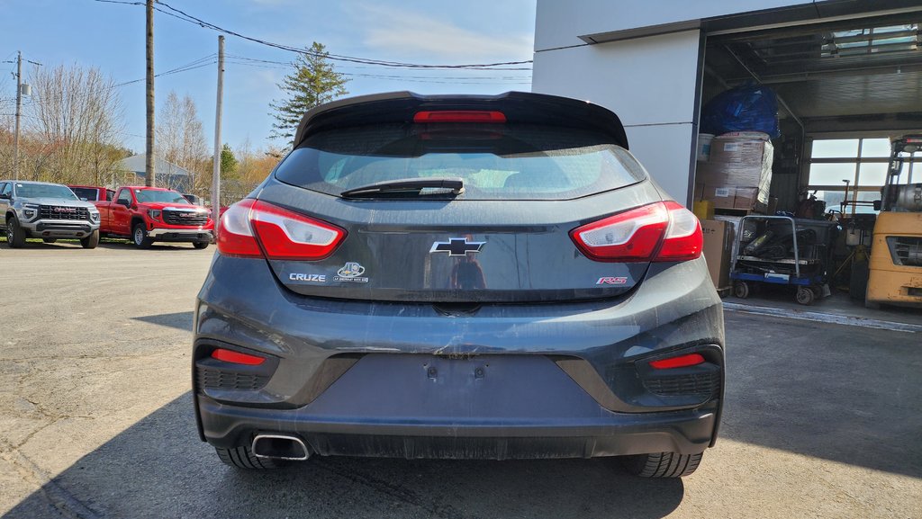 2019  CRUZE HAYON LT in New Richmond, Quebec - 5 - w1024h768px