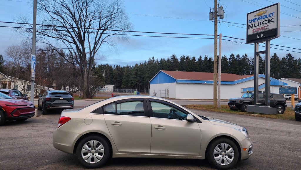 Cruze 1LT 2015 à New Richmond, Québec - 4 - w1024h768px