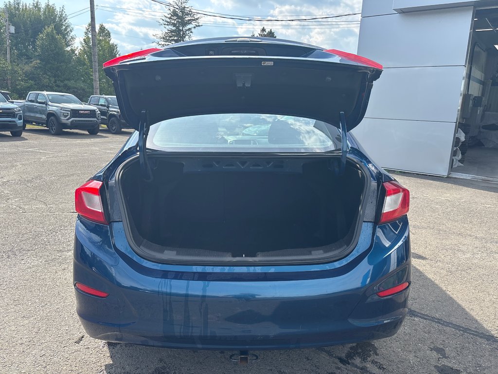 2019 Chevrolet CRUZE LT in New Richmond, Quebec - 9 - w1024h768px