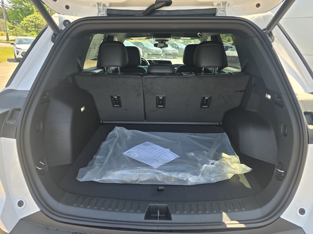 Chevrolet Equinox LT 2027 à New Richmond, Québec - 6 - w1024h768px