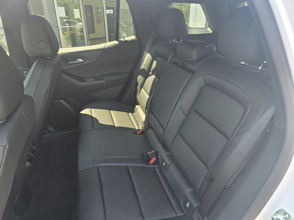 Chevrolet Equinox LT 2027 à New Richmond, Québec - 7 - w1024h768px