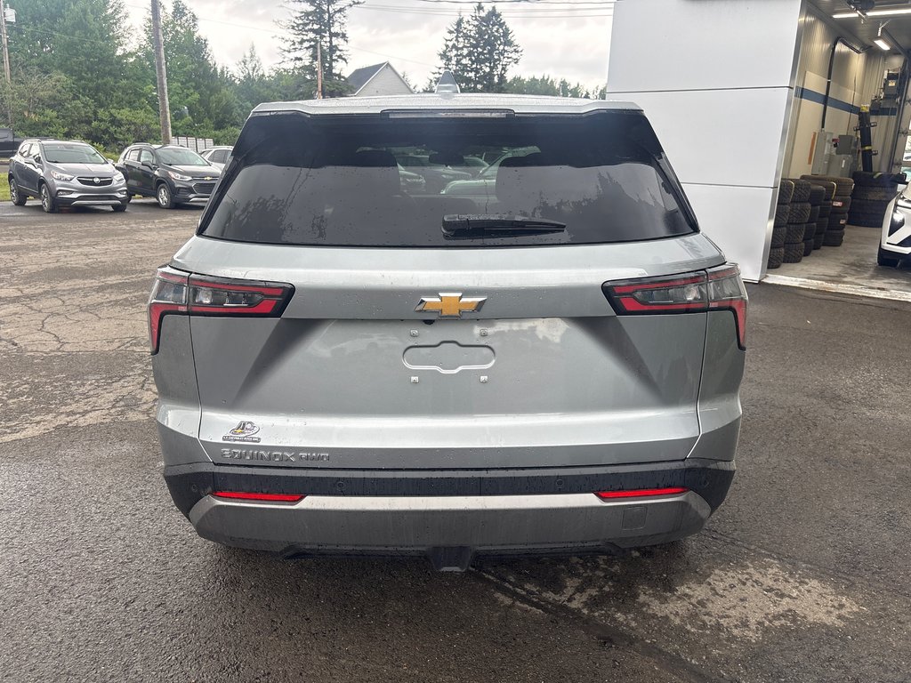 2027 Chevrolet Equinox LT in New Richmond, Quebec - 5 - w1024h768px