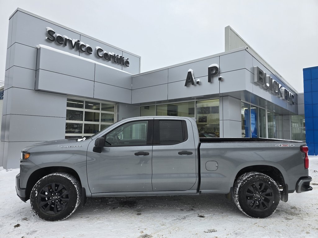 2019 Chevrolet SILVERADO 1500 4RM Custom in New Richmond, Quebec - 2 - w1024h768px