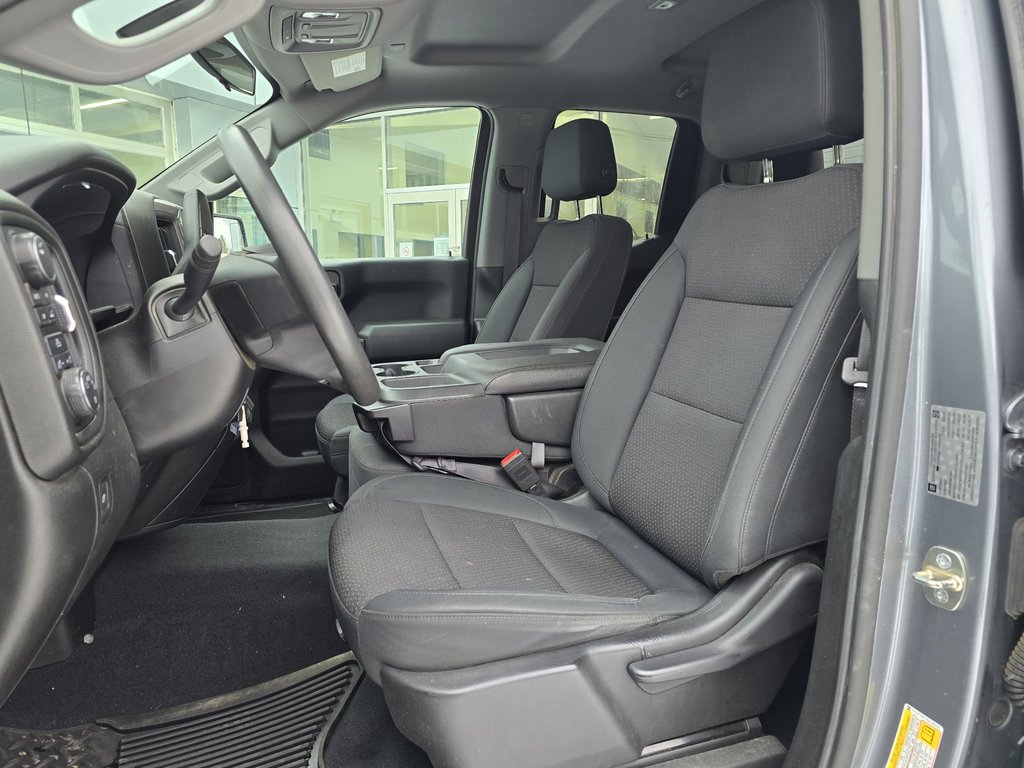 Chevrolet SILVERADO 1500 4RM Custom 2019 à New Richmond, Québec - 7 - w1024h768px