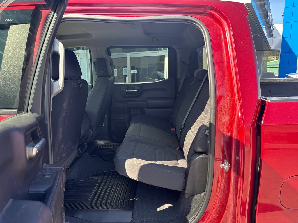 Chevrolet Silverado 1500 4WD Crew Cab Custom 2021 à New Richmond, Québec - 6 - w1024h768px