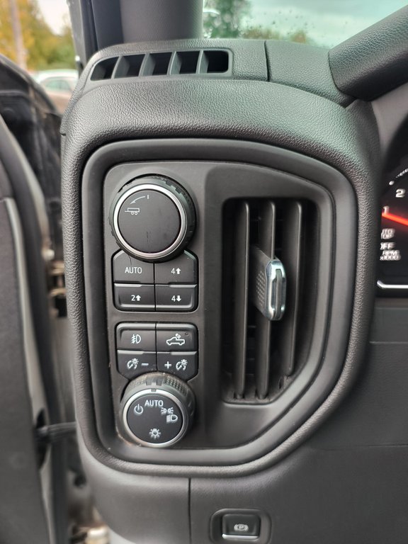 2022 Chevrolet Silverado Trailboss Crew cab in New Richmond, Quebec - 14 - w1024h768px