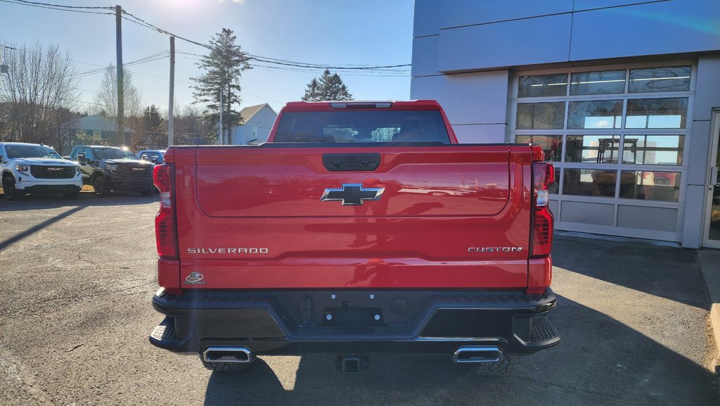 2025  Silverado 1500 Custom Trail Boss in New Richmond, Quebec - 5 - w1024h768px