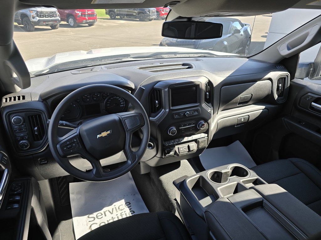 Chevrolet Silverado 1500 WT 2025 à New Richmond, Québec - 7 - w1024h768px