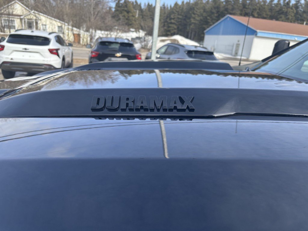 2025 Chevrolet Silverado 1500 4WD Crew Cab in New Richmond, Quebec - 7 - w1024h768px