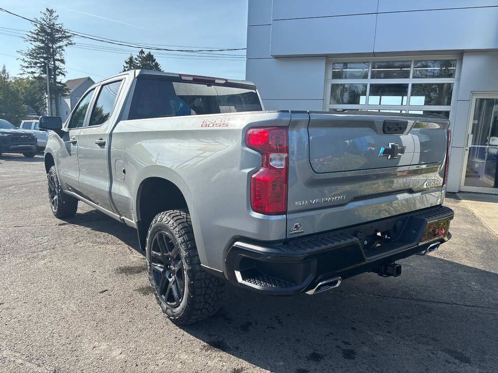 Chevrolet Silverado 1500 Custom Trail Boss 2026 à New Richmond, Québec - 8 - w1024h768px