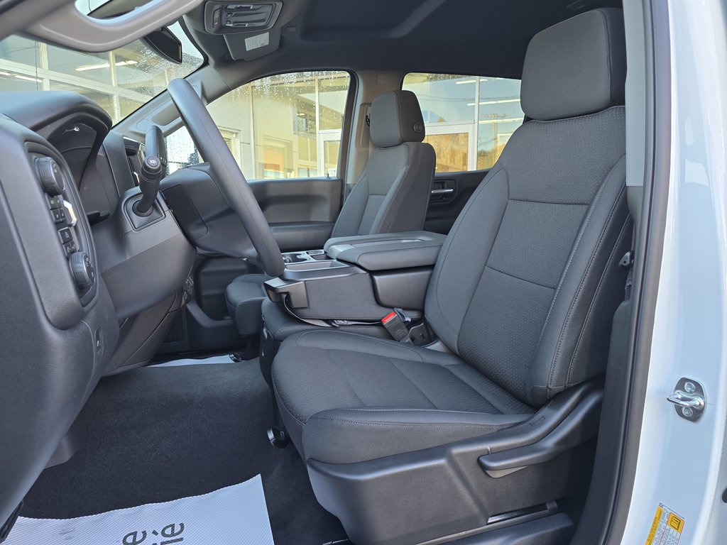 Chevrolet Silverado 1500 WT 2026 à New Richmond, Québec - 8 - w1024h768px