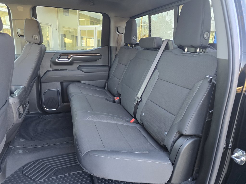 Chevrolet Silverado 1500 LT Trail Boss 2026 à New Richmond, Québec - 6 - w1024h768px