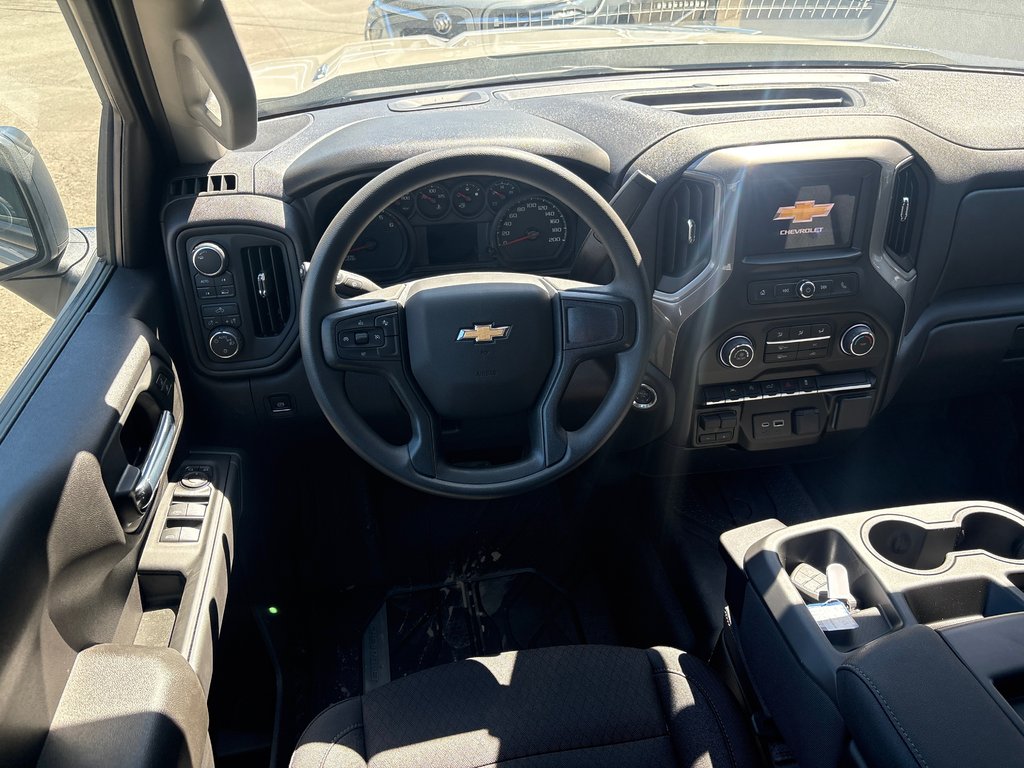 2026 Chevrolet Silverado 1500 Custom in New Richmond, Quebec - 7 - w1024h768px